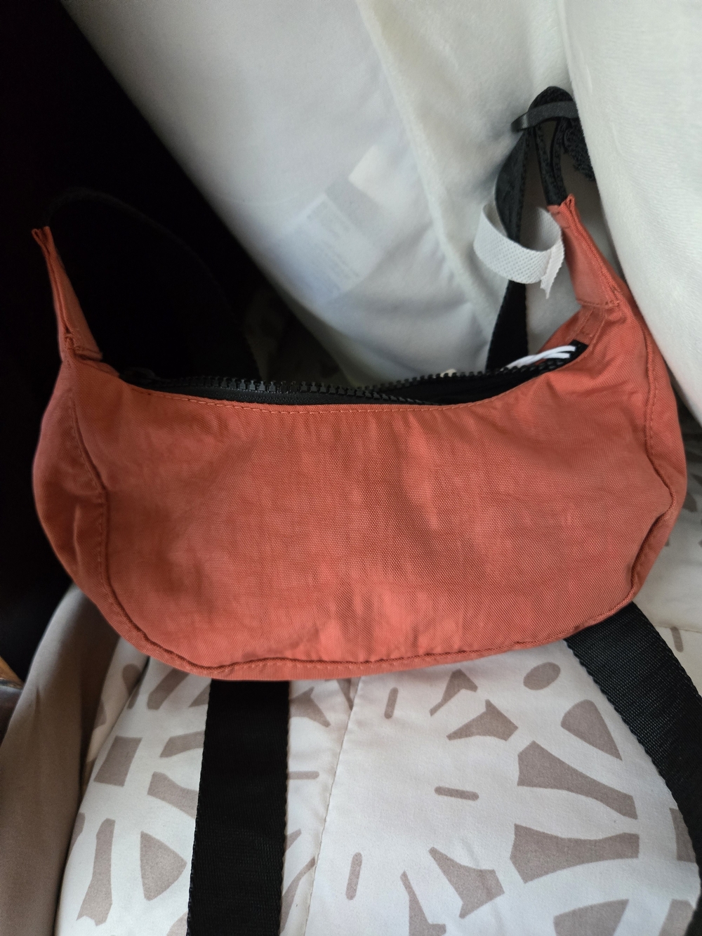 Baggu Shoulder Bag - Picture 2 of 5